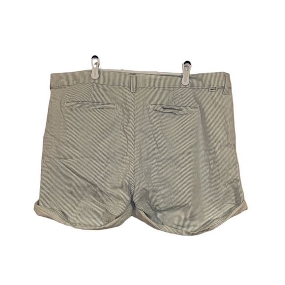 Levi’s Size‎ 34 Blue and White Shorts - Picture 4 of 5